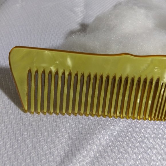 Vintage Comb with Art Deco Designs 7 3/4\